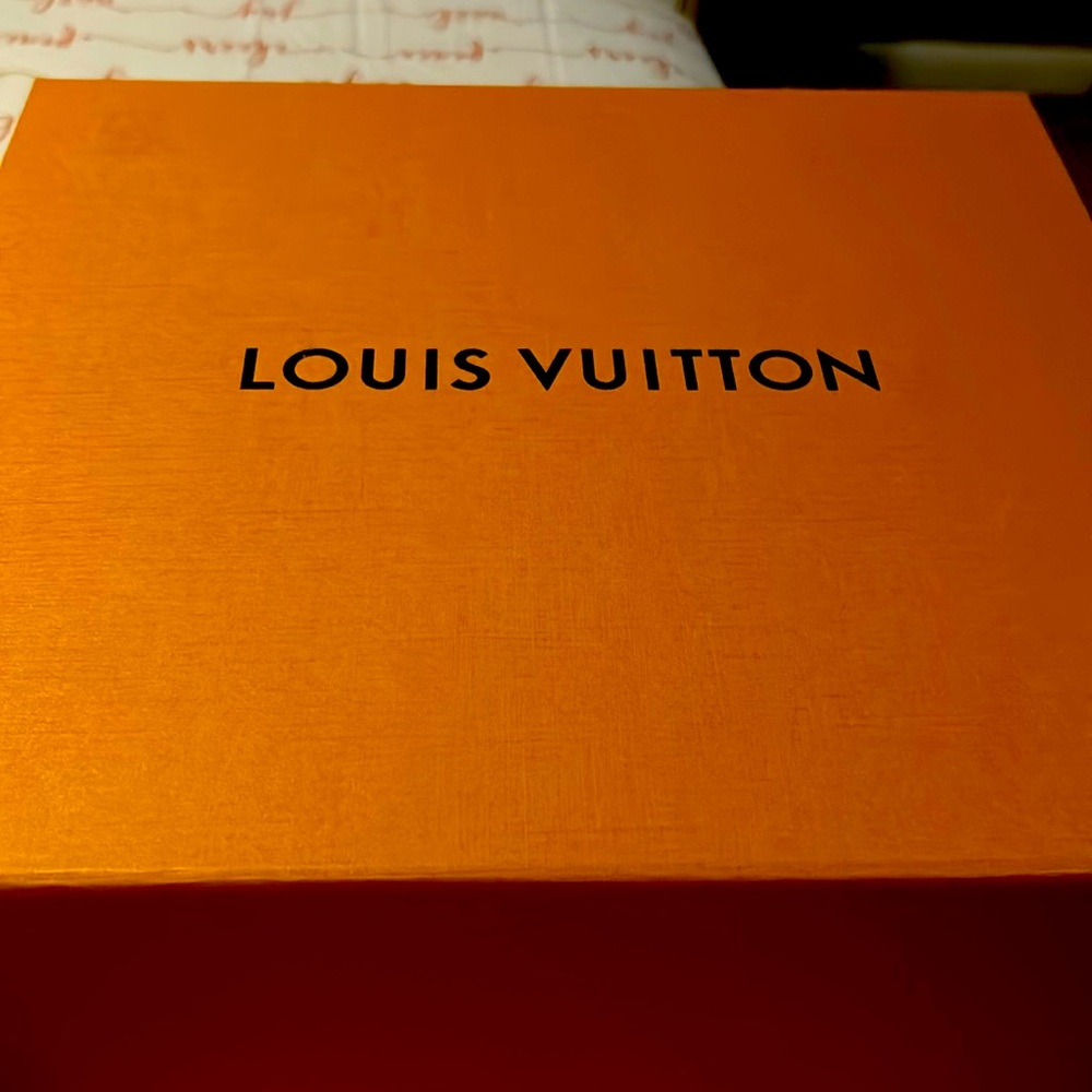 Louis Vuitton authentic